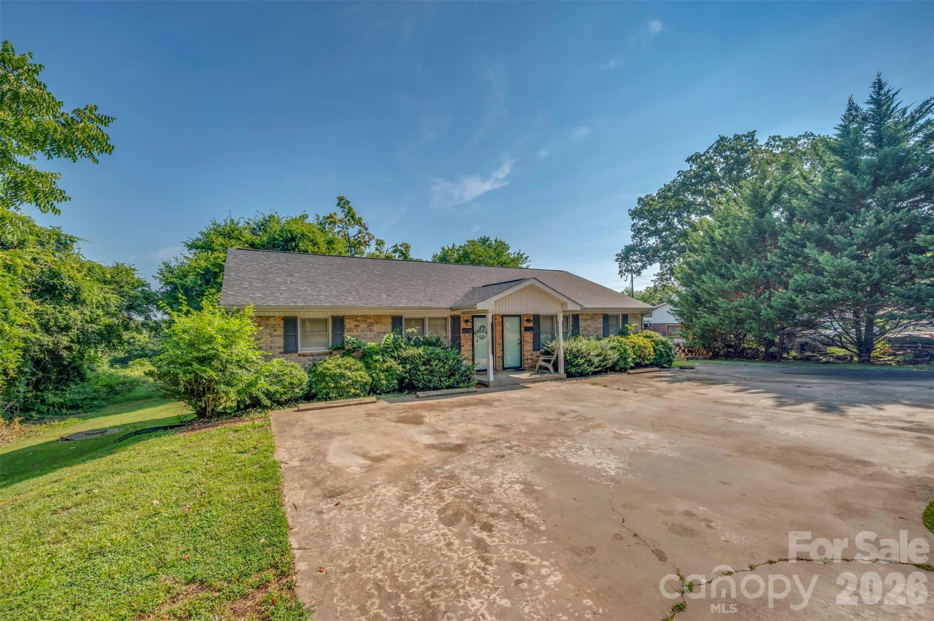 143 Big Springs Avenue - Photo 2