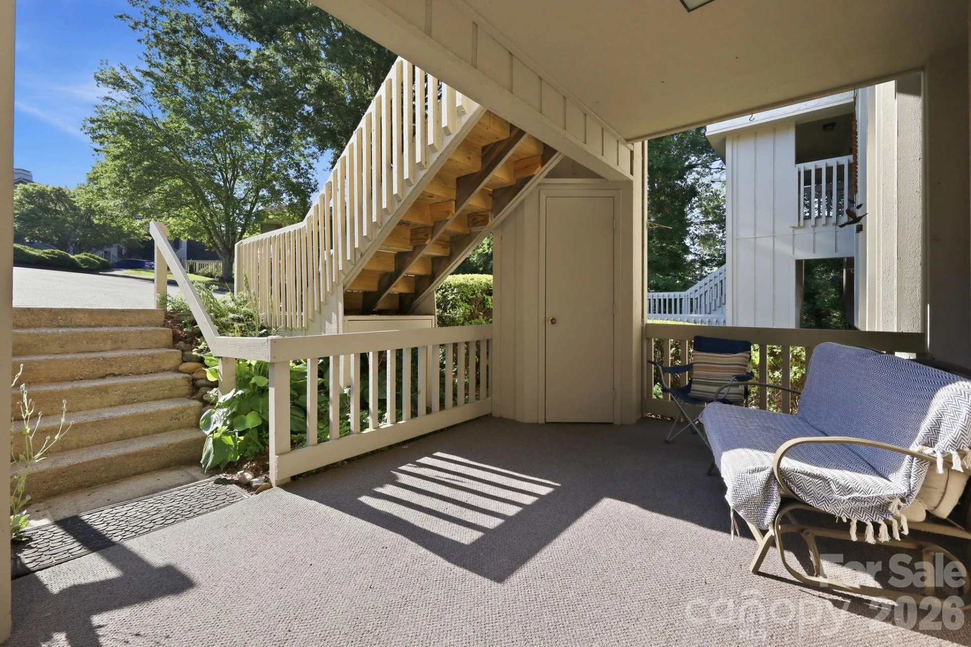 1503 Abbey Circle - Photo 3