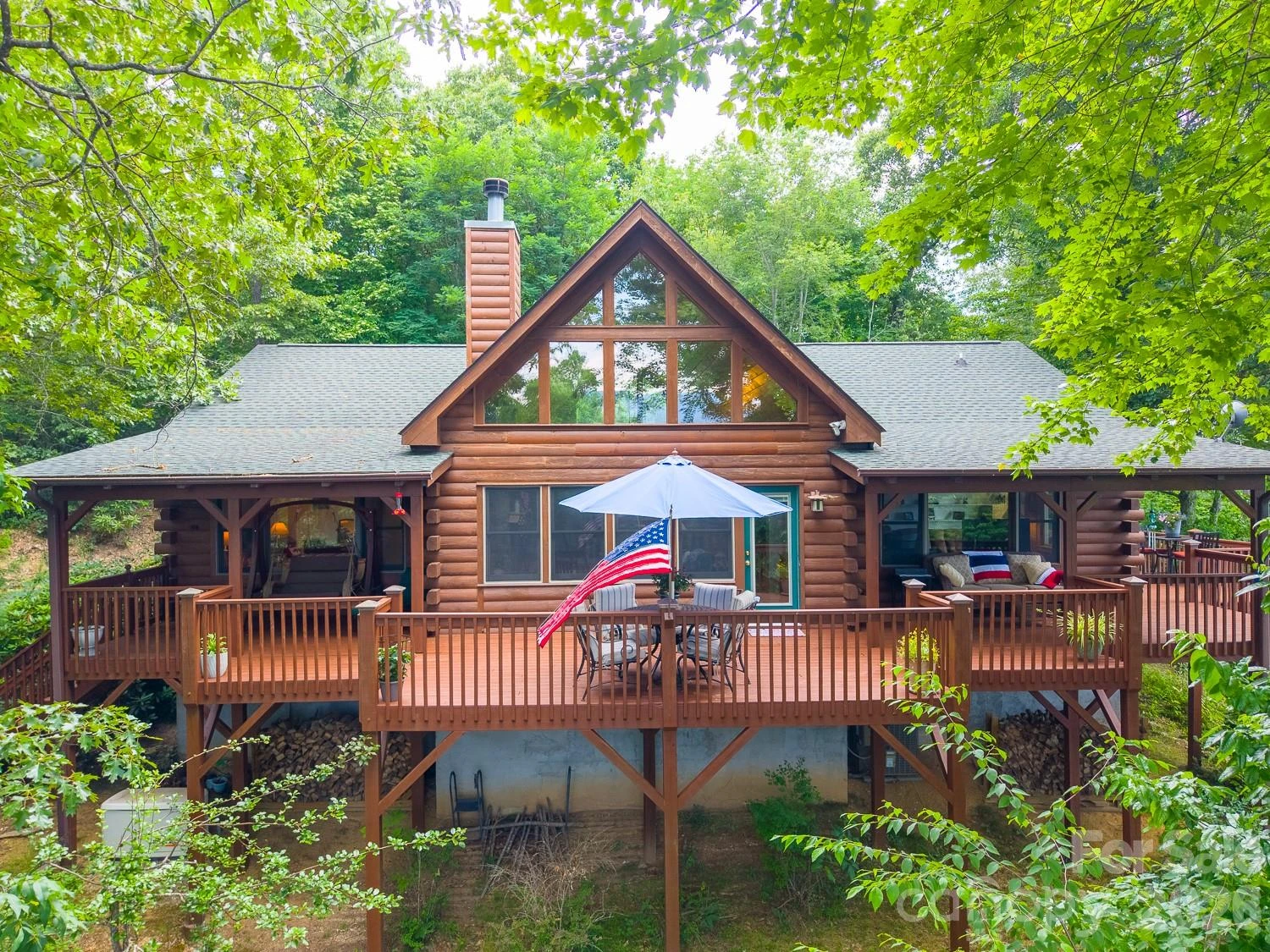 760 Woody Lane