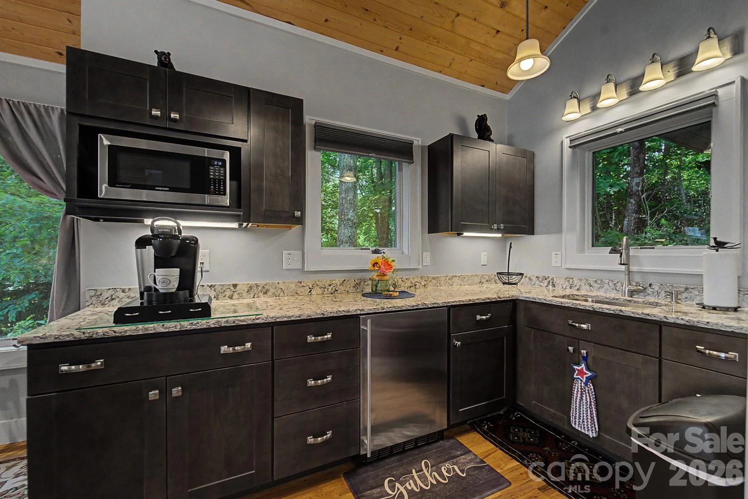 760 Woody Lane - Photo 15