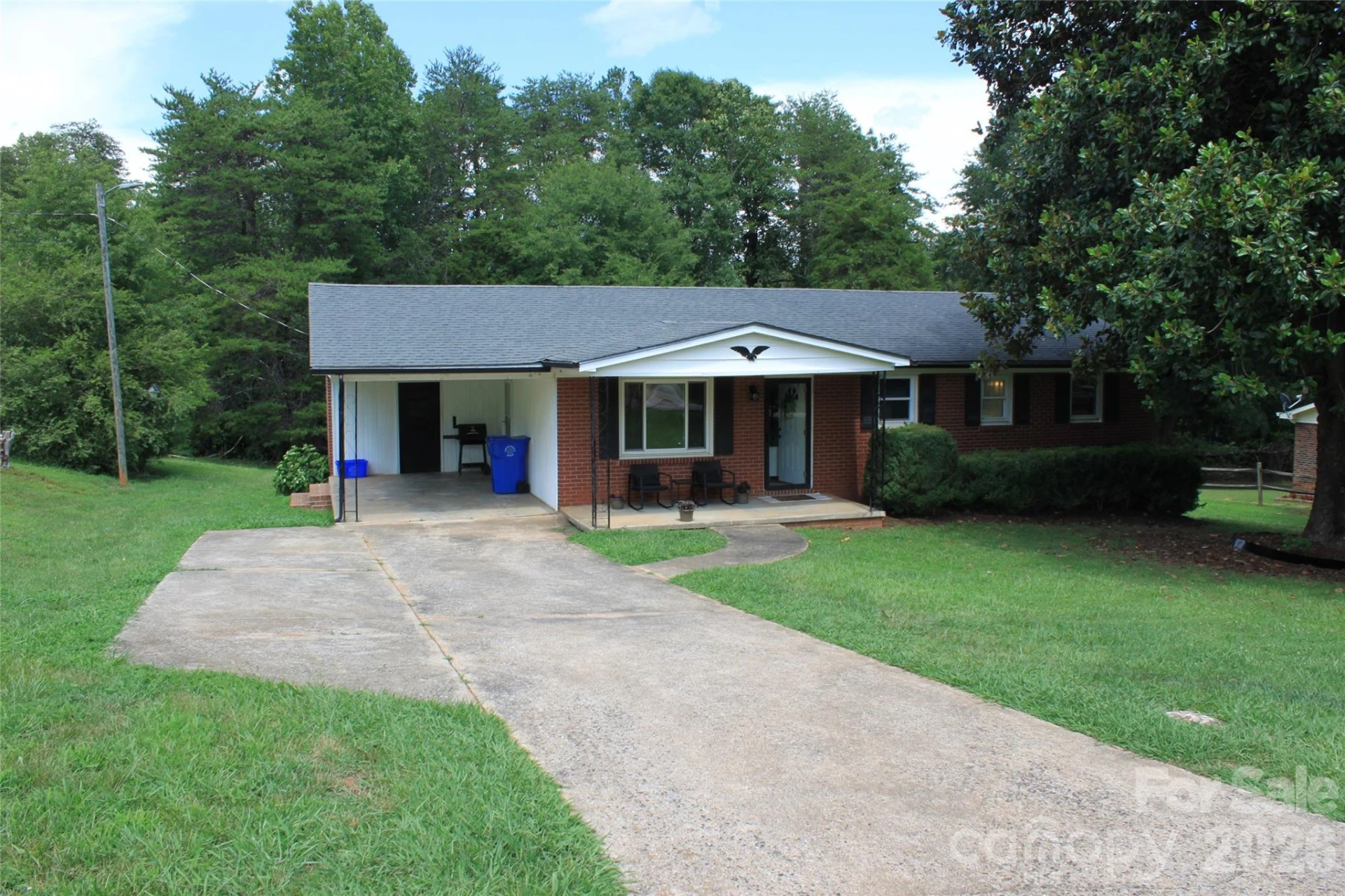 165 Springdale Drive - Photo 2