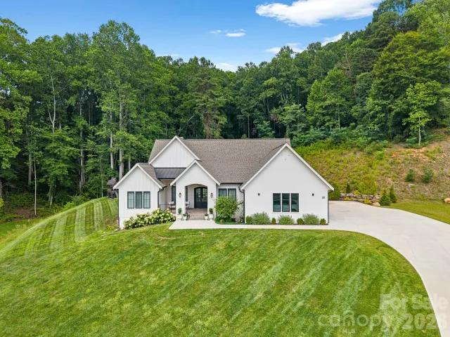 30 Bridgeway Drive, Candler, NC, 28715