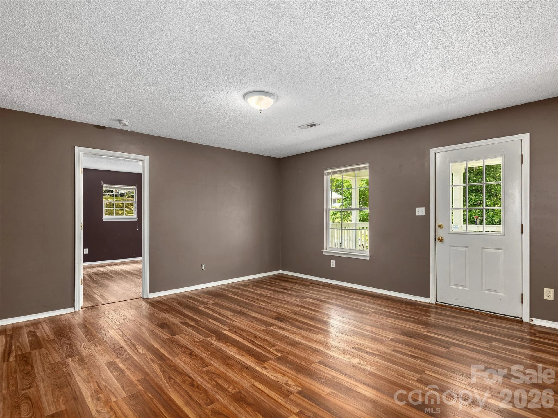 321 Virginia Avenue - Photo 4