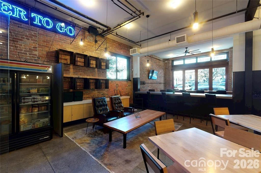39 Lexington Avenue N - Photo 4