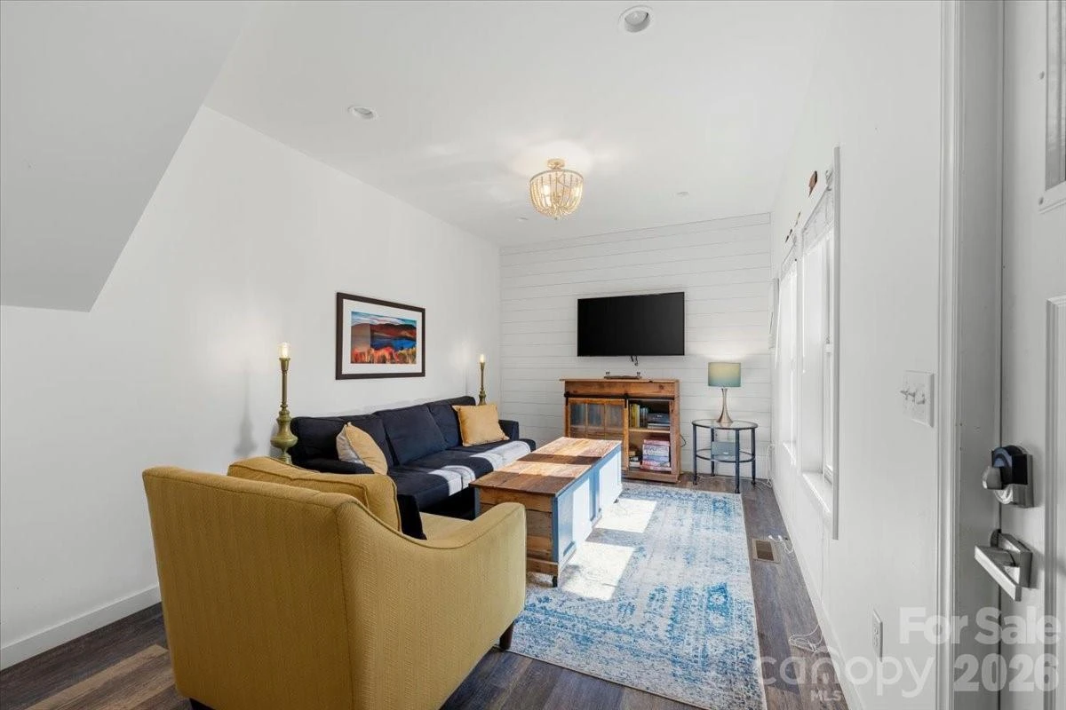 109 Portmanvilla Road - Photo 11
