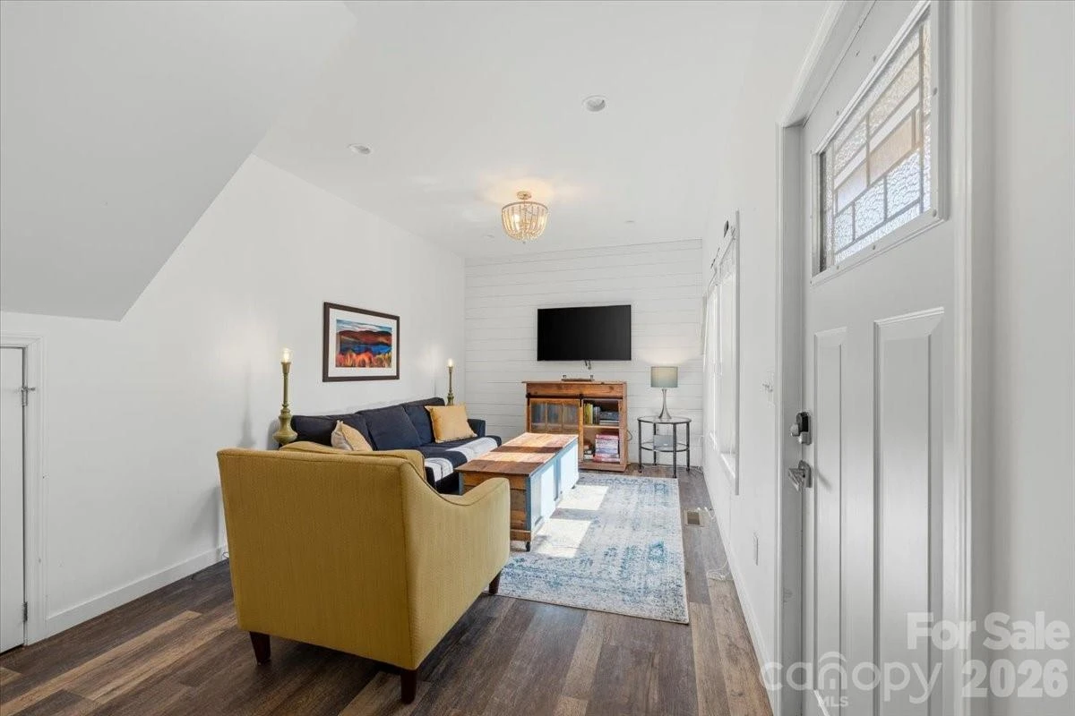 109 Portmanvilla Road - Photo 12