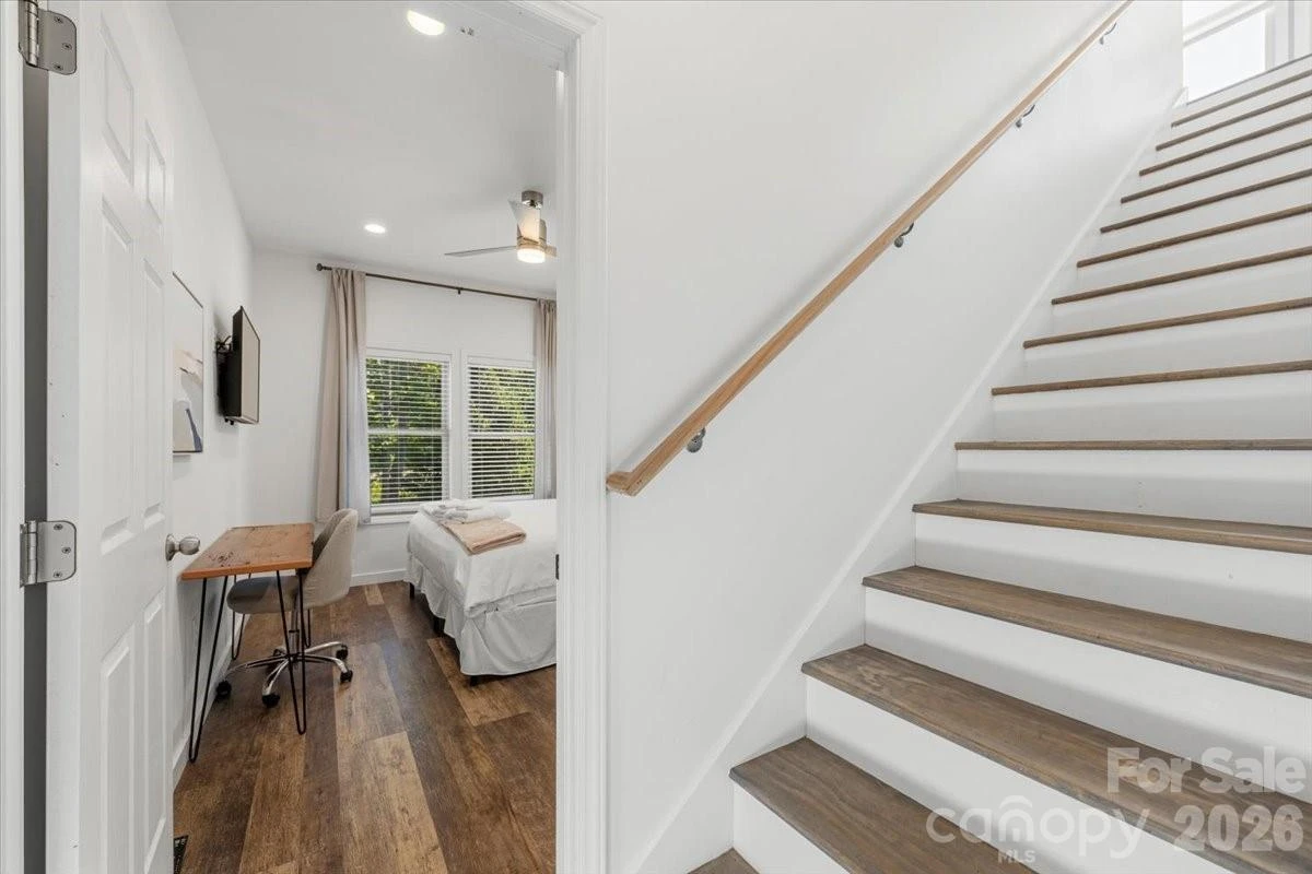 109 Portmanvilla Road - Photo 19