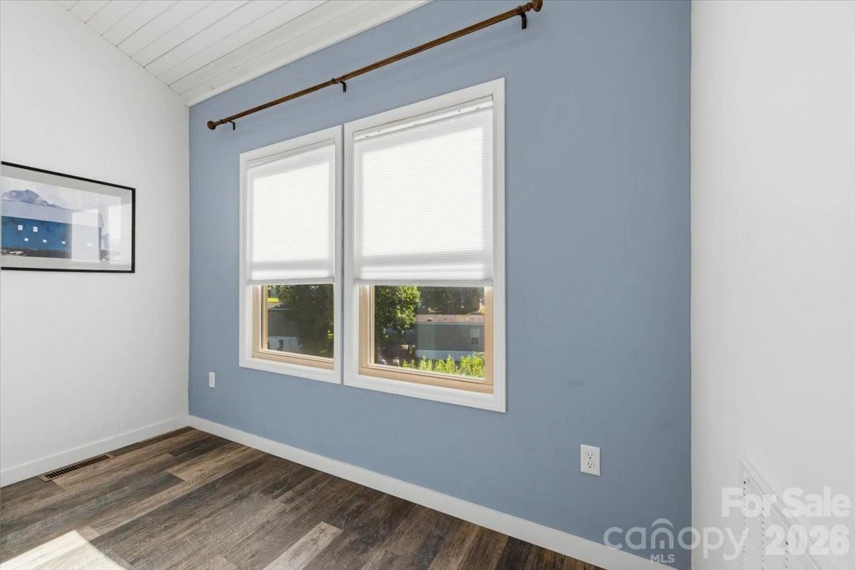 109 Portmanvilla Road - Photo 28