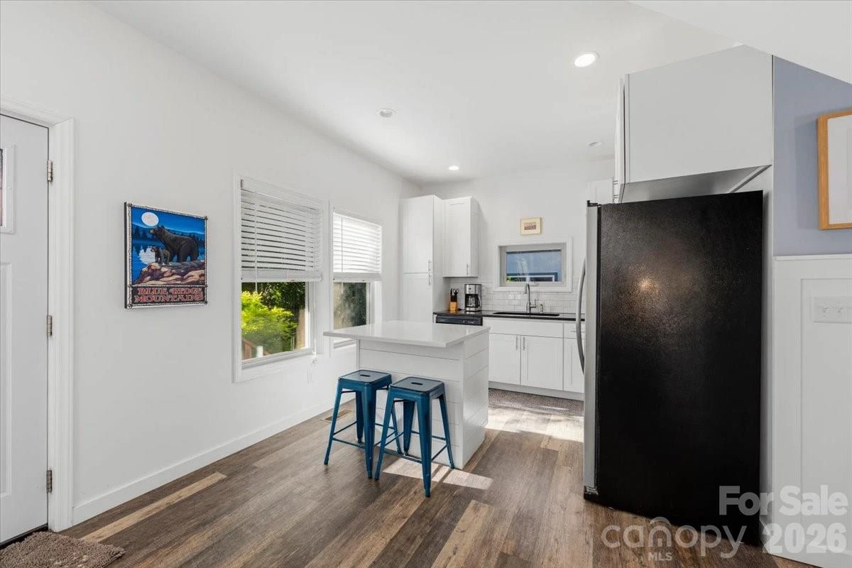 109 Portmanvilla Road - Photo 5