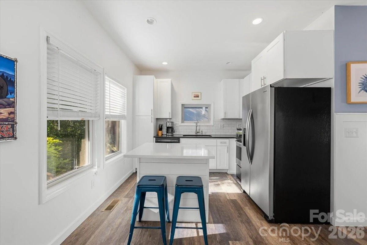 109 Portmanvilla Road - Photo 6