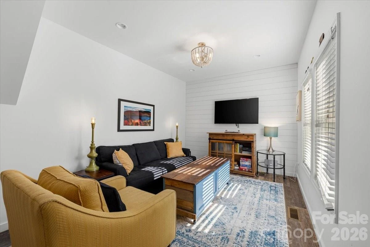 109 Portmanvilla Road - Photo 9