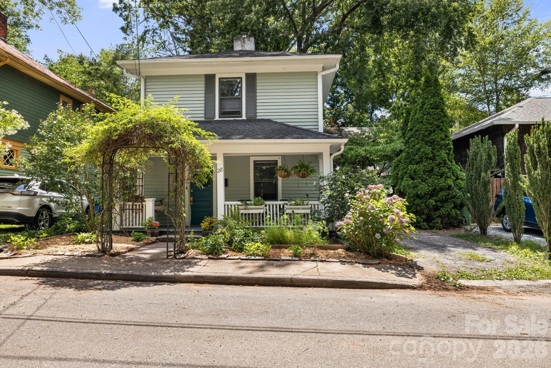 28 Woodlawn Avenue - Photo 2