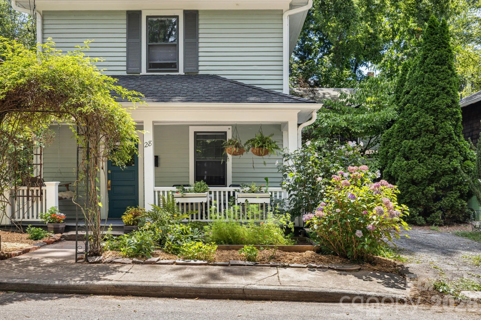 28 Woodlawn Avenue - Photo 4