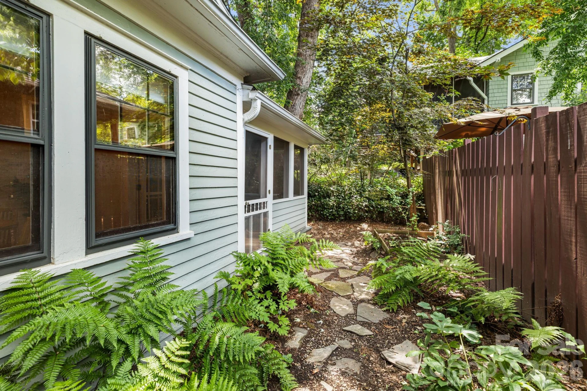 28 Woodlawn Avenue - Photo 43