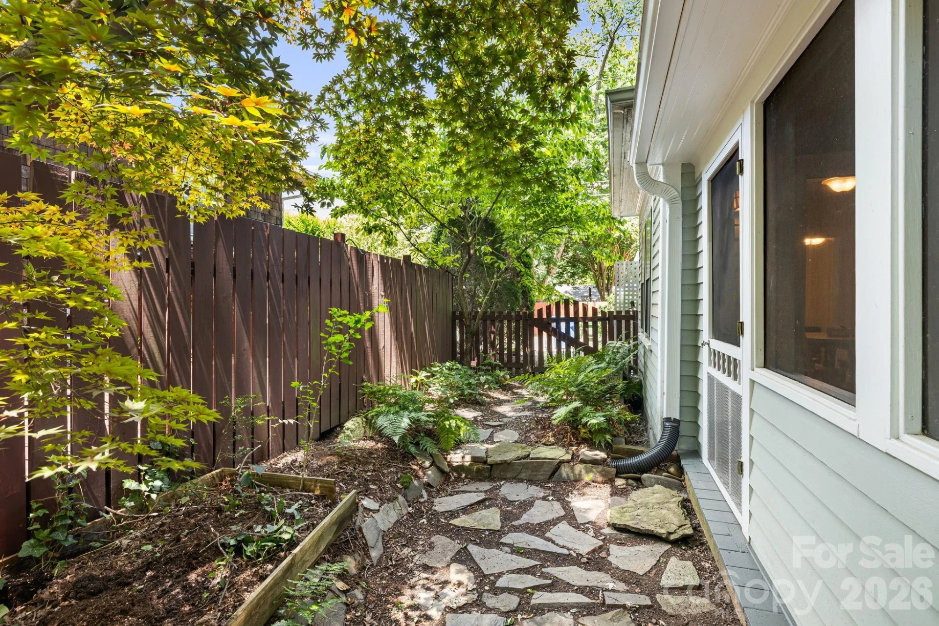 28 Woodlawn Avenue - Photo 44