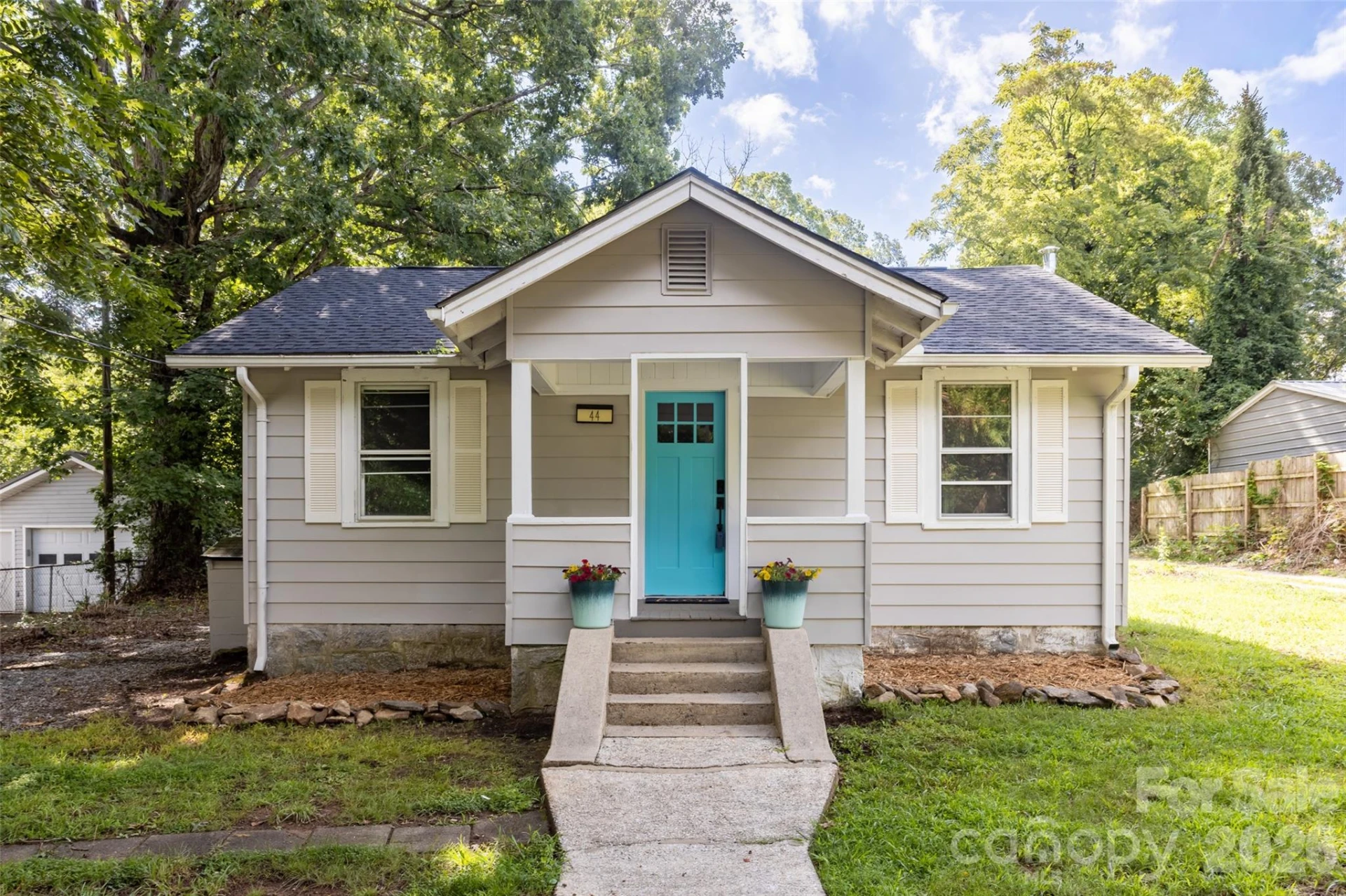 44 LR Smith Avenue