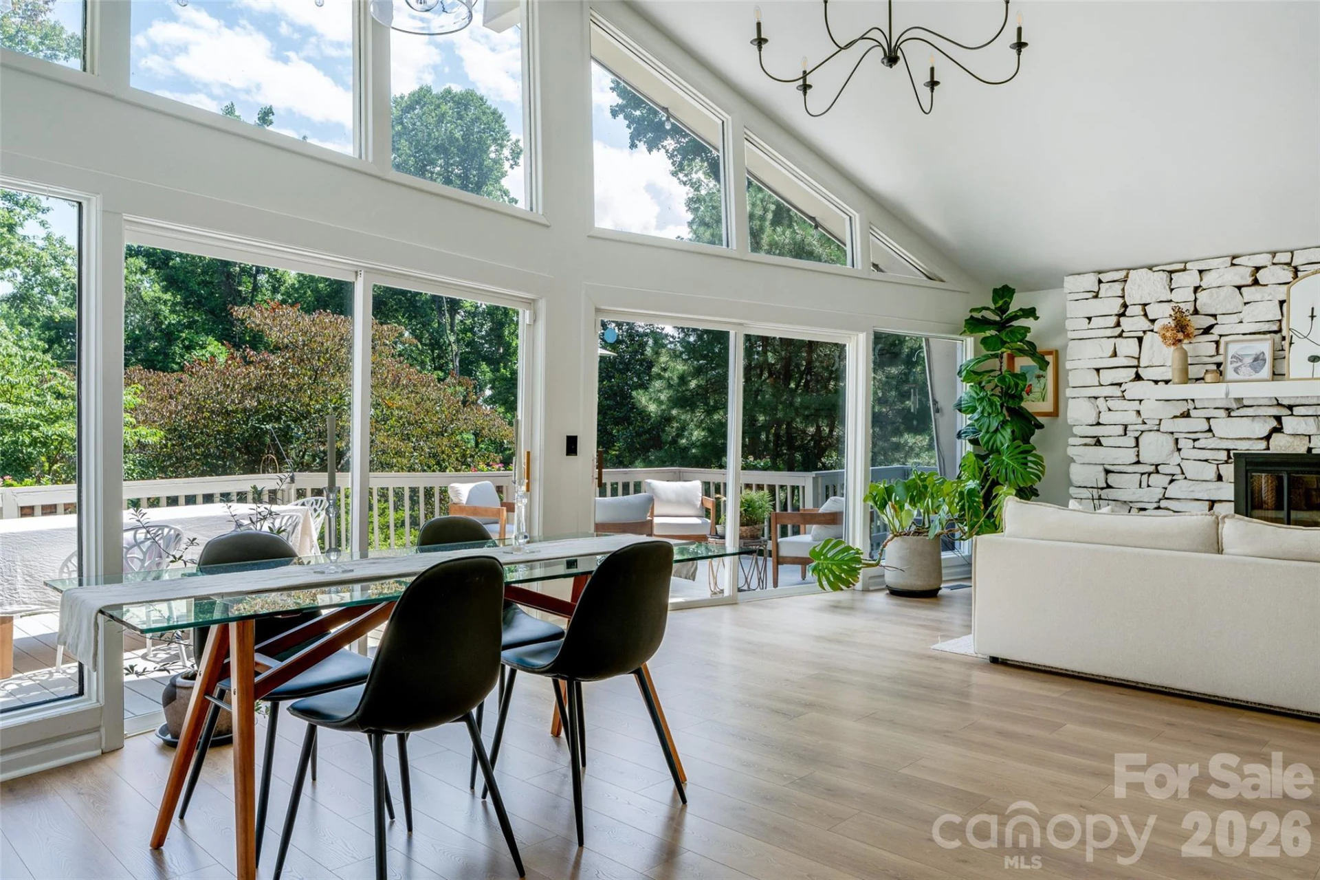 336 Sky Lake Drive - Photo 4