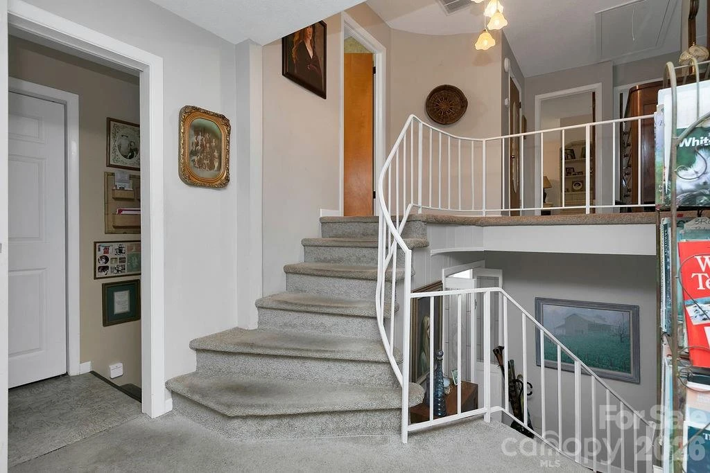337 Delphia Drive - Photo 17