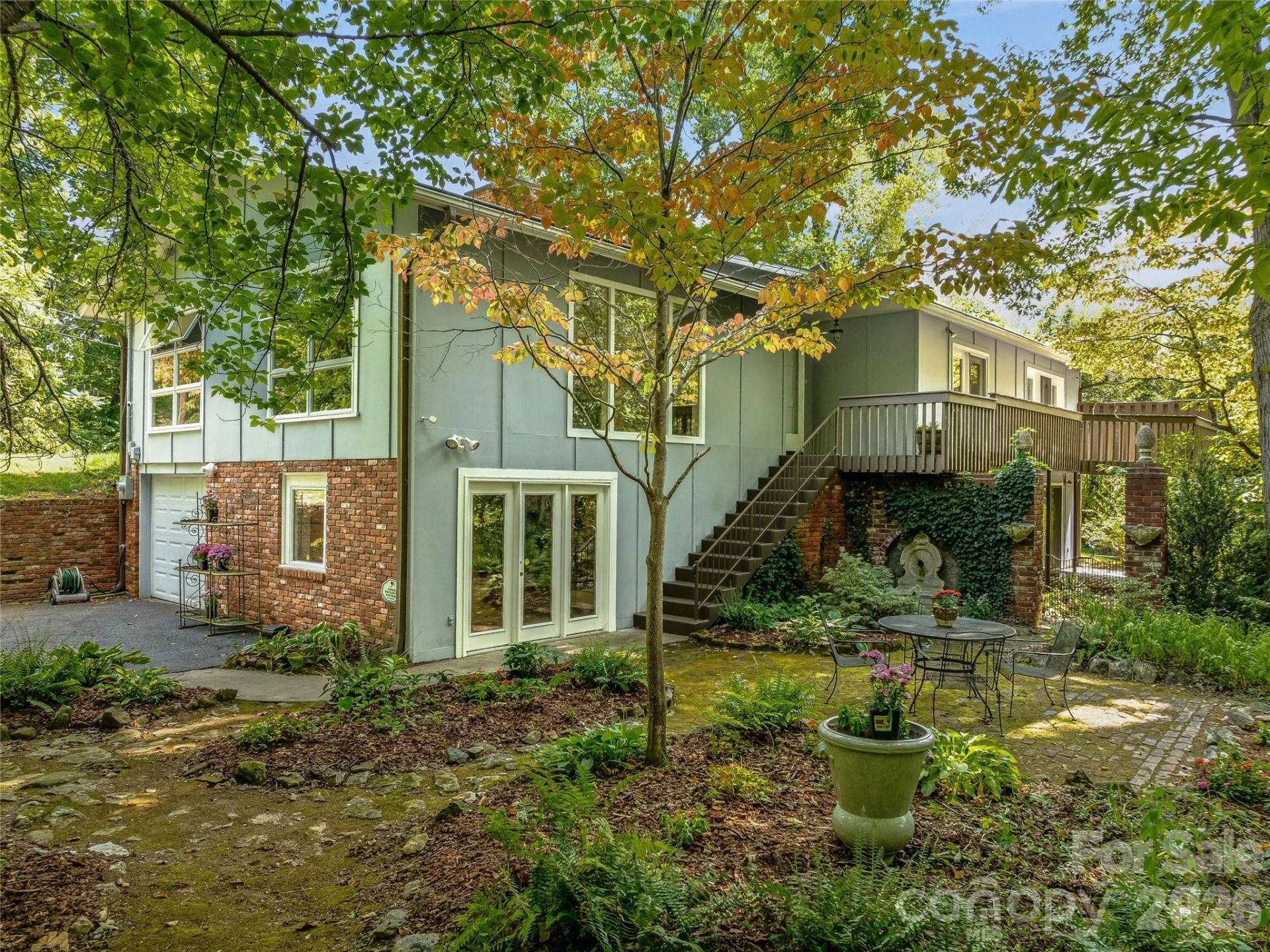 5 Hillcrest Road E - Photo 5