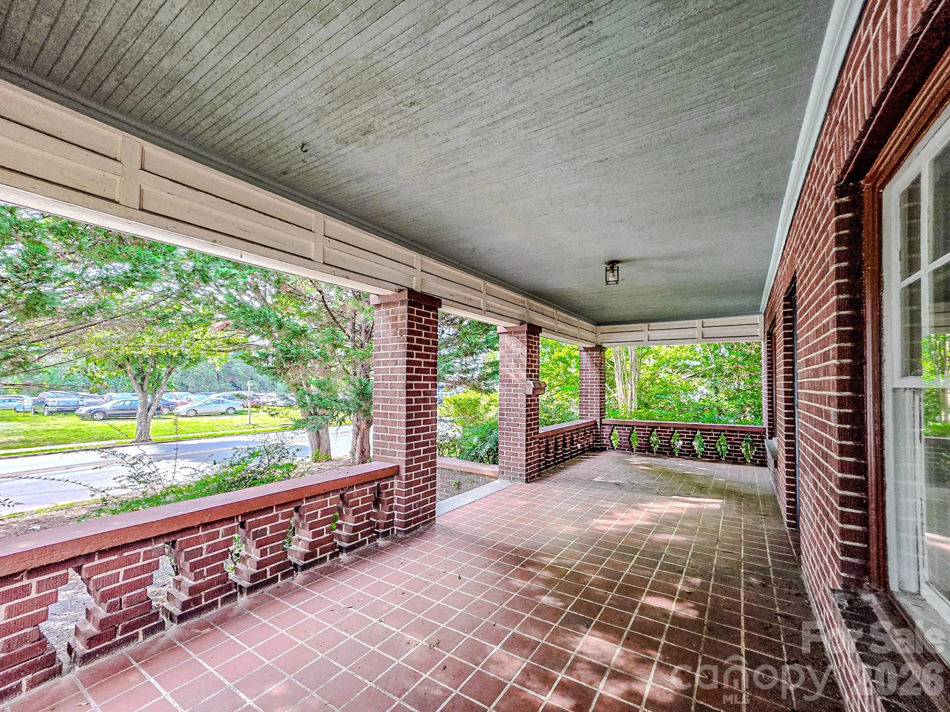154 S Broadway Street - Photo 4