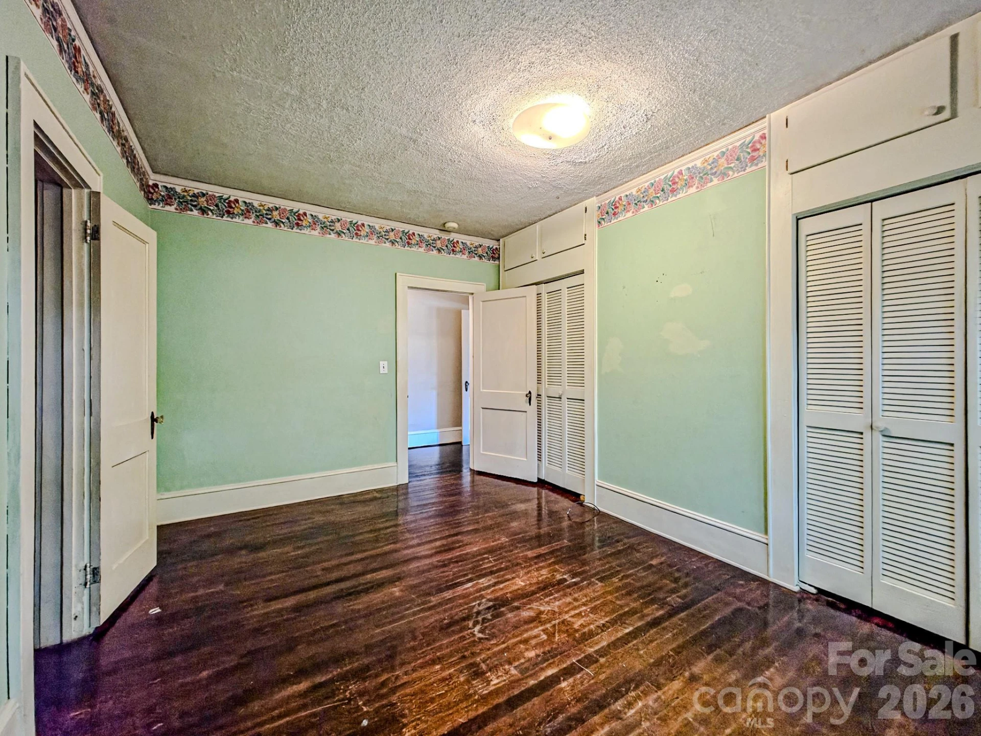 154 S Broadway Street - Photo 7