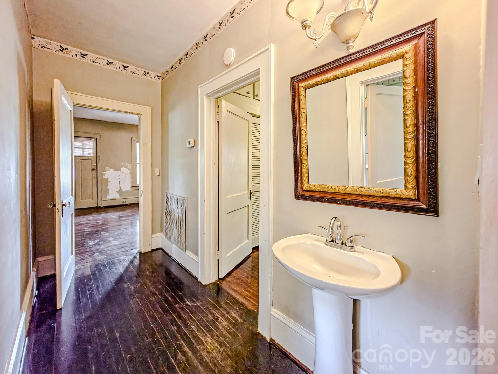 154 S Broadway Street - Photo 8