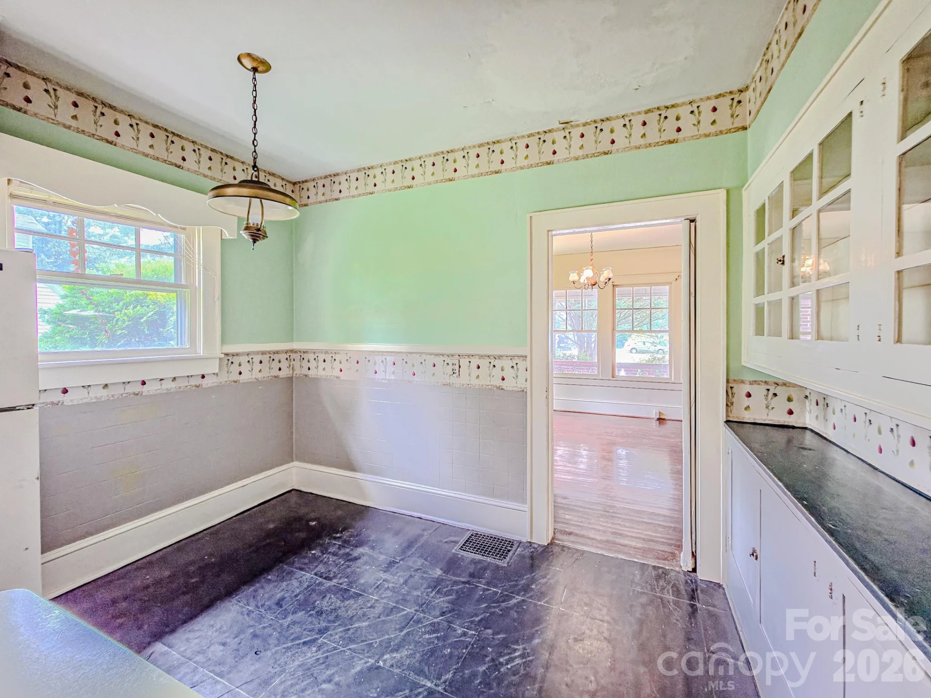 154 S Broadway Street - Photo 12