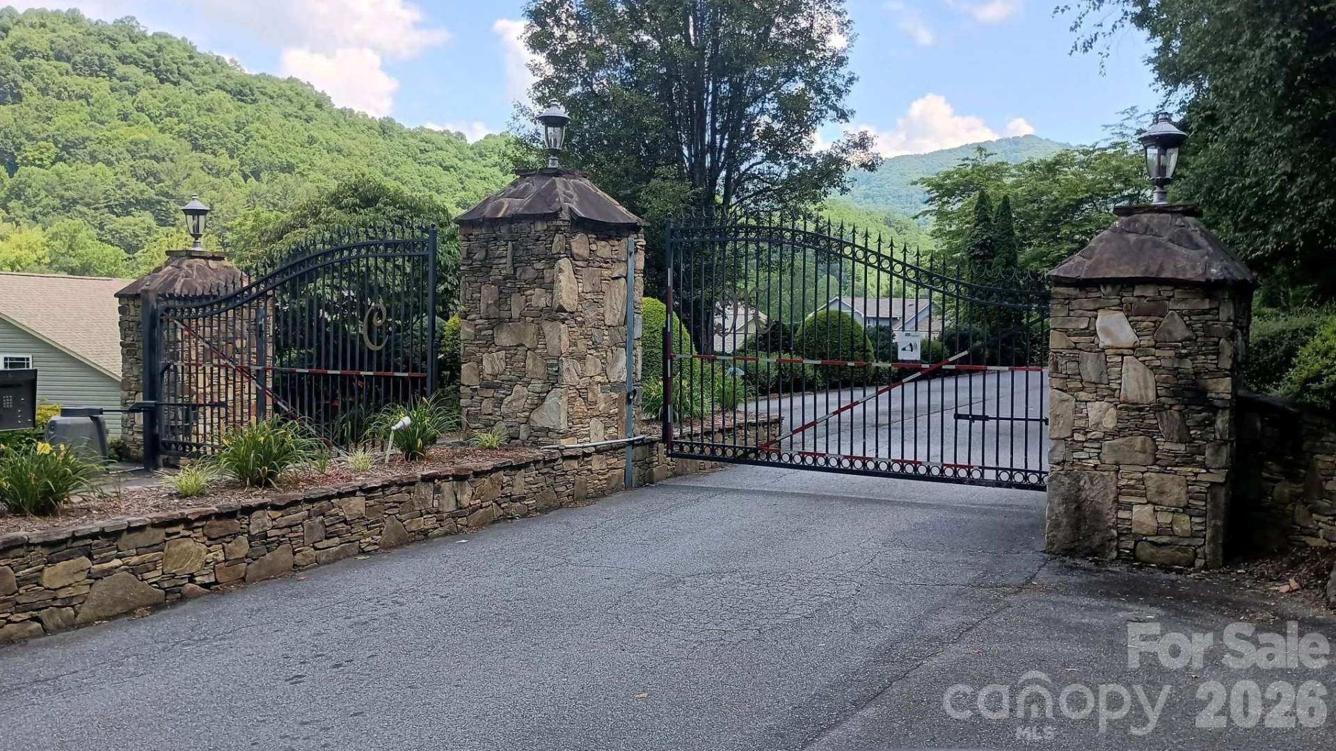 00 Cool August Heights - Photo 4