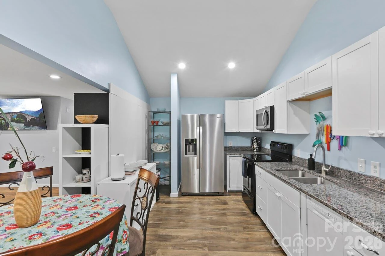 548 Cherry Mountain Street - Photo 8