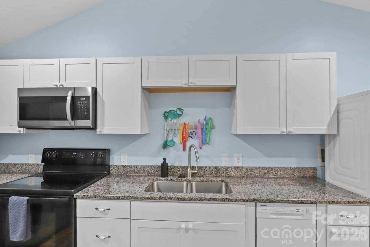 548 Cherry Mountain Street - Photo 9