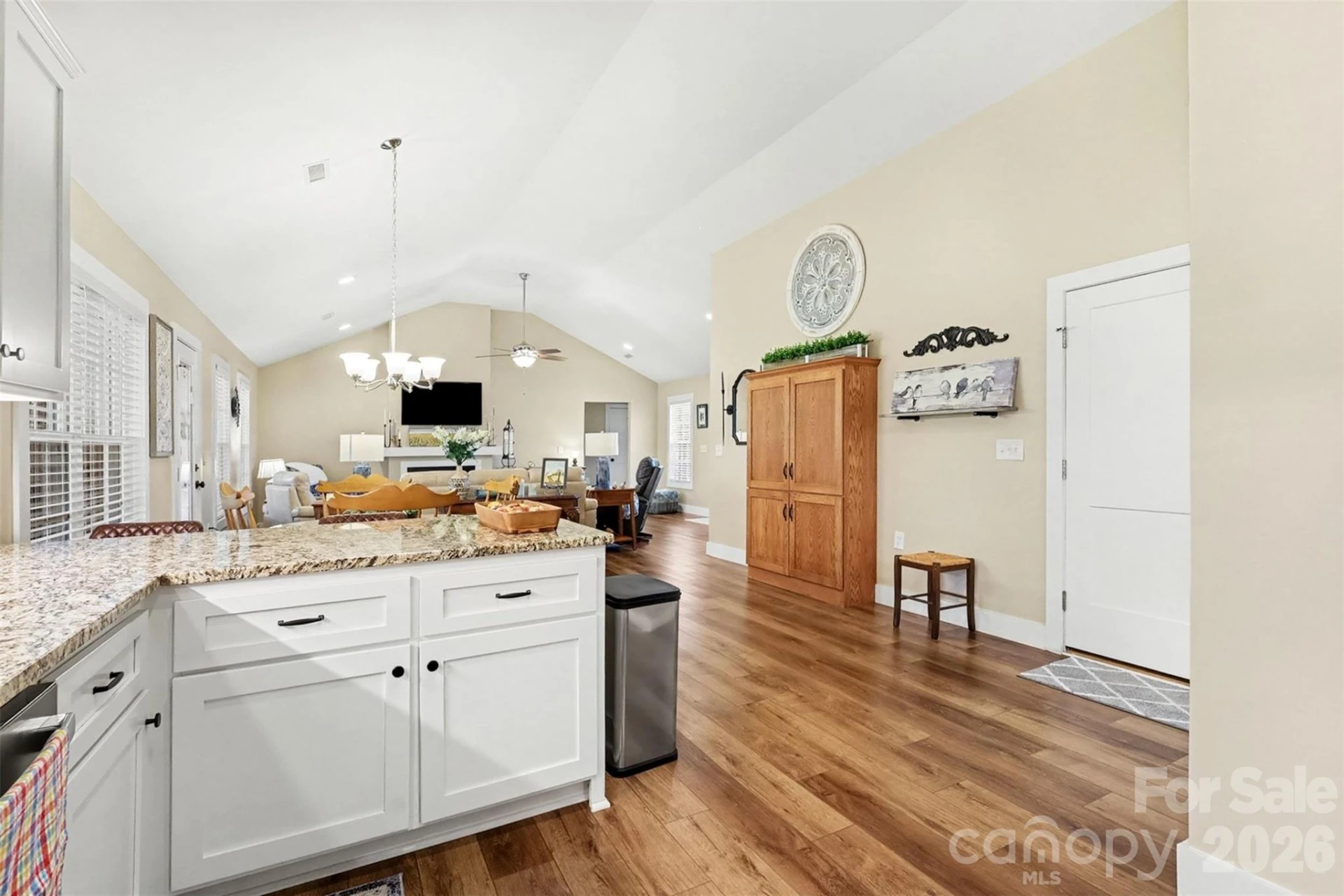 105 Kingston Place - Photo 14