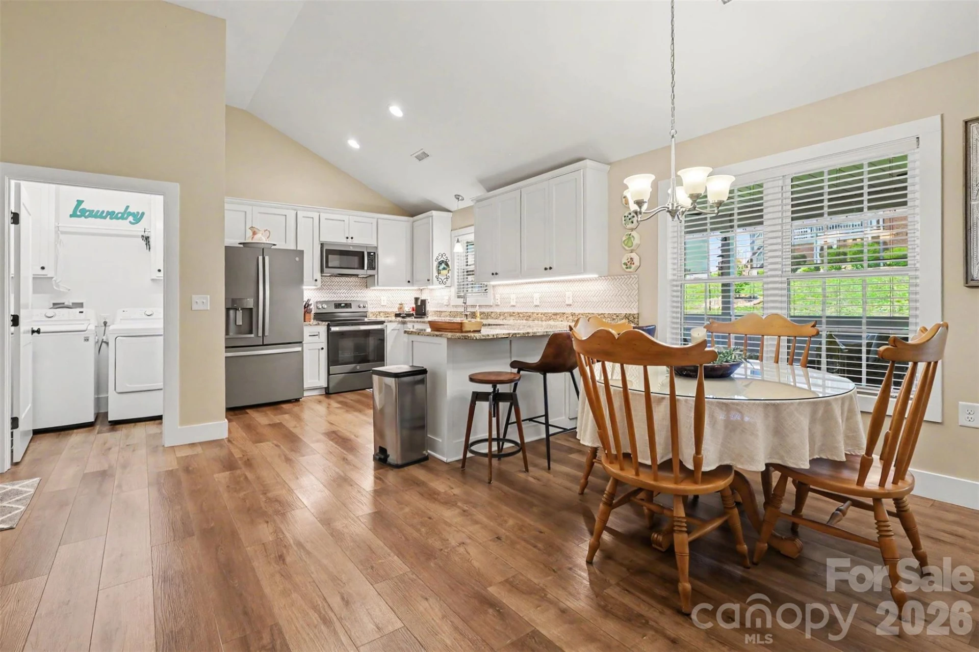 105 Kingston Place - Photo 9