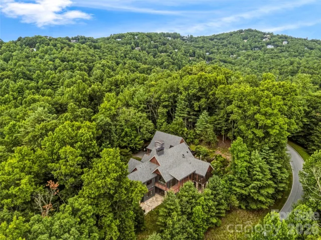 183 Chattooga Run, Hendersonville, NC, 28739