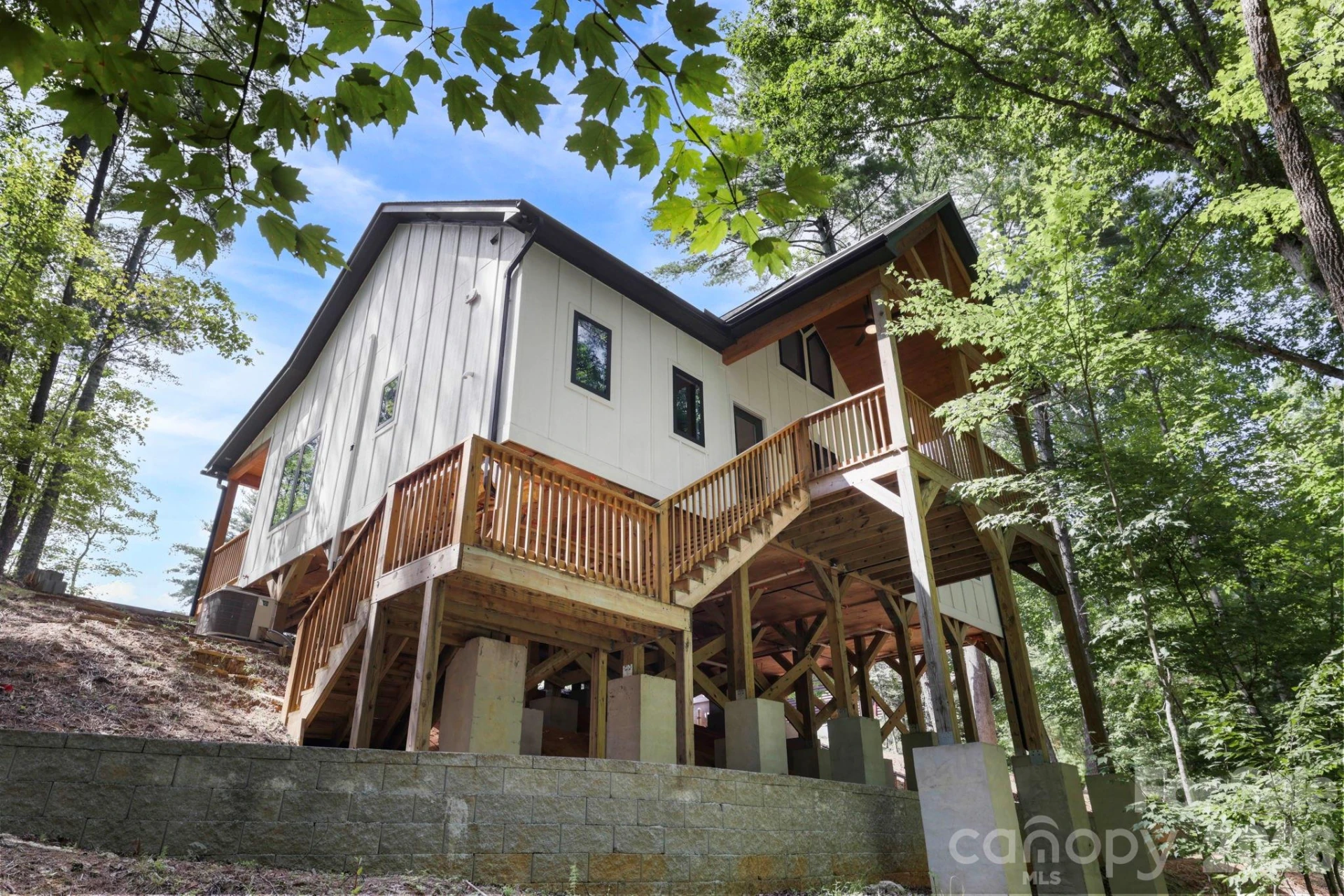 338 Hawks Terrace - Photo 3