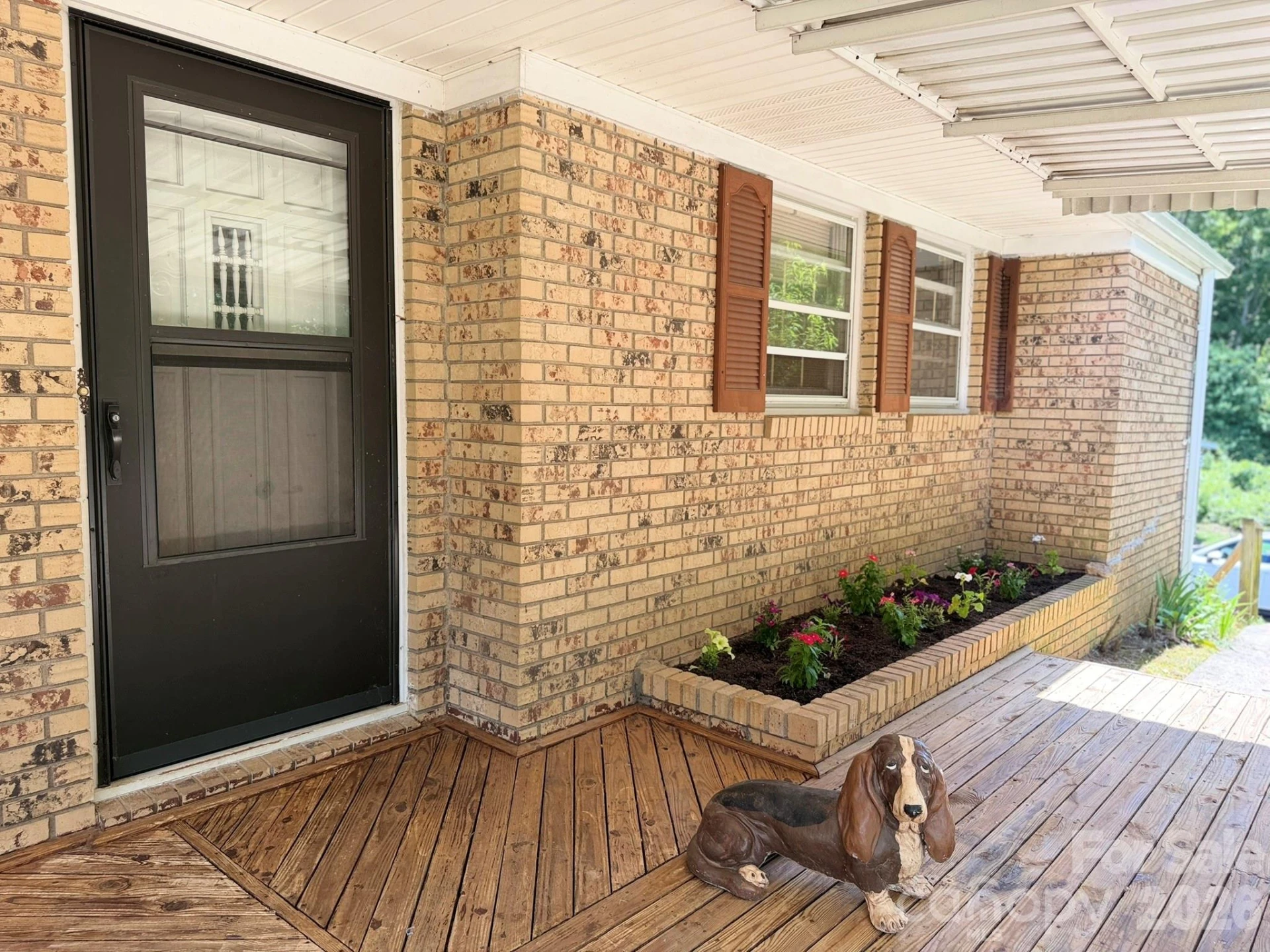 142 Avondale Road - Photo 4