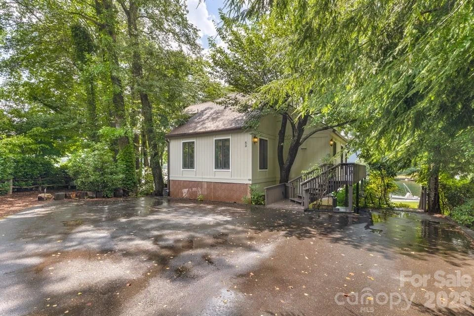 82 Innsbrook Drive - Photo 2