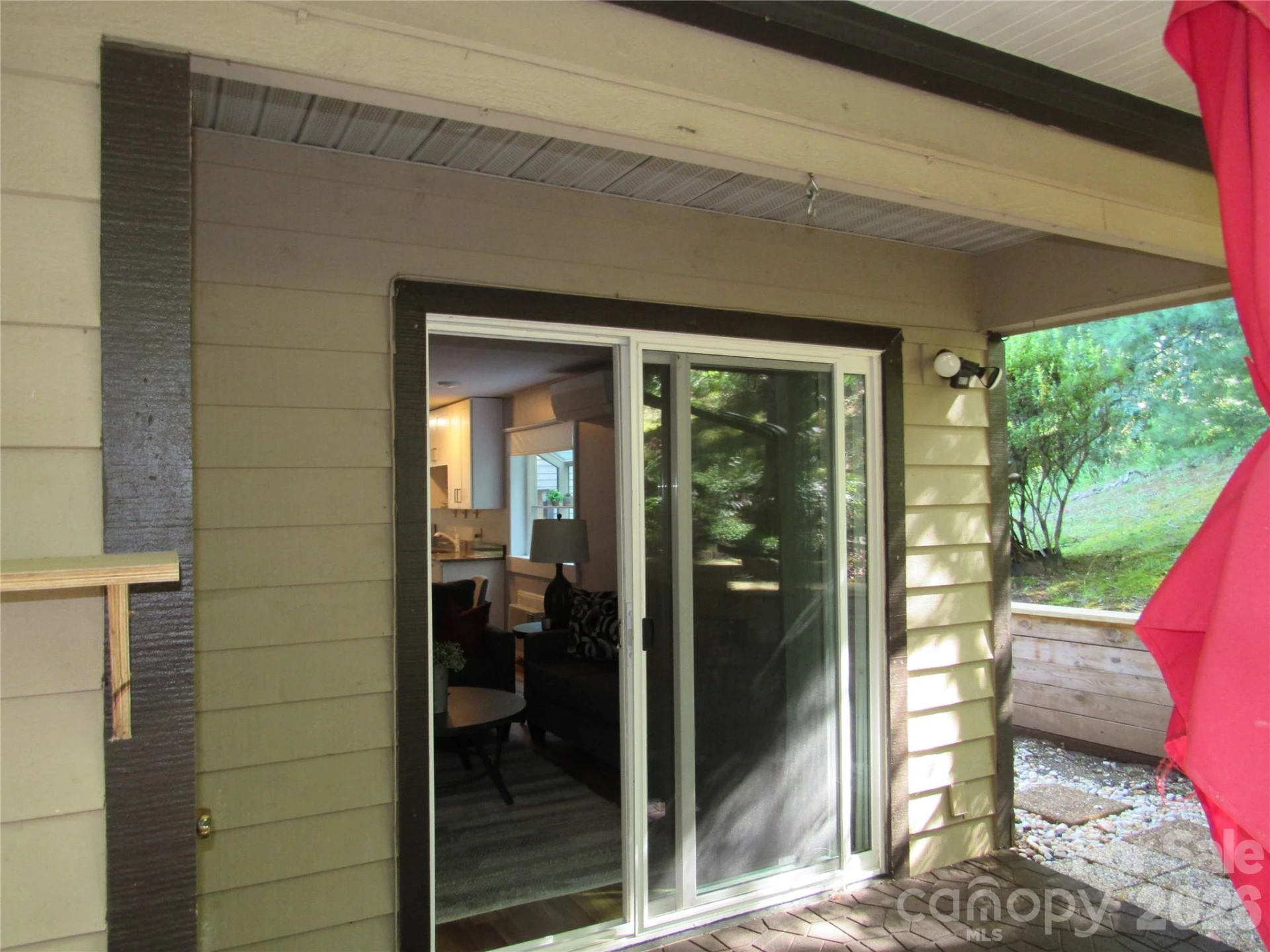 6 Woodlands Drive - Photo 2