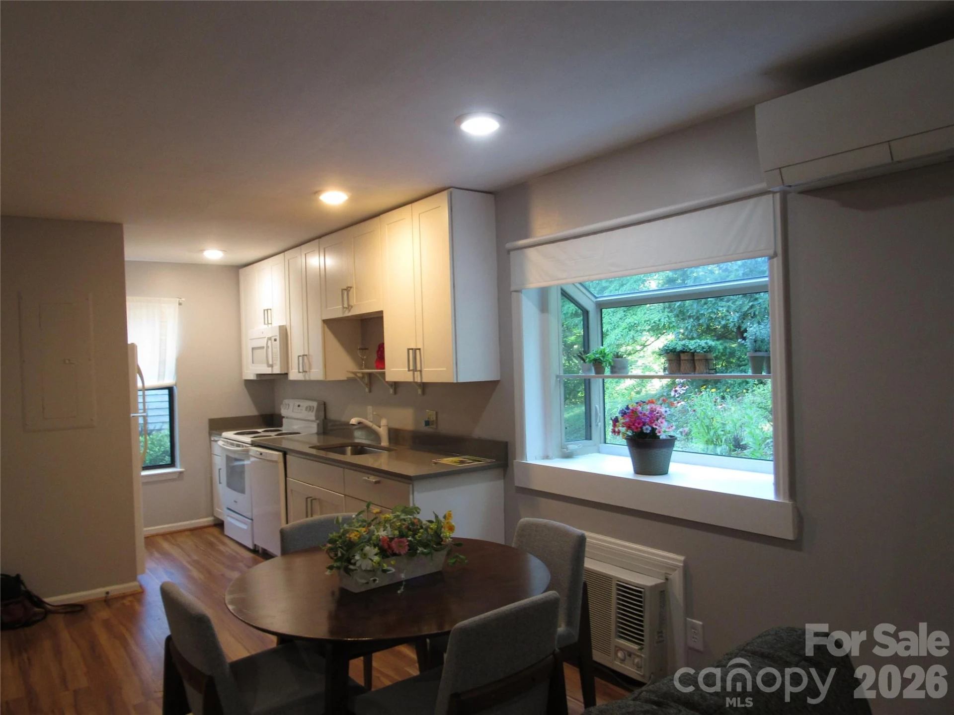 6 Woodlands Drive - Photo 8