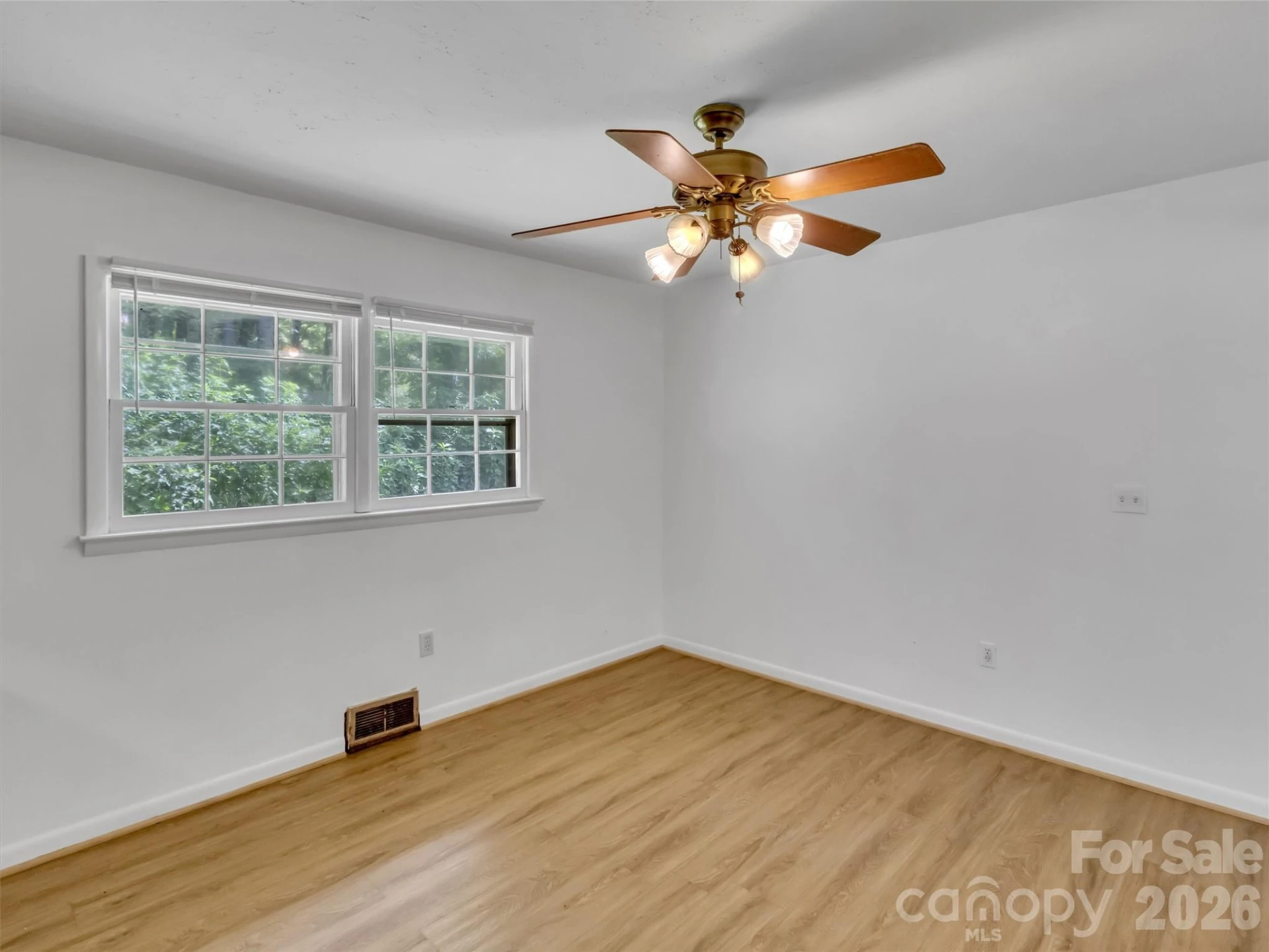 70 Iris Lane - Photo 8