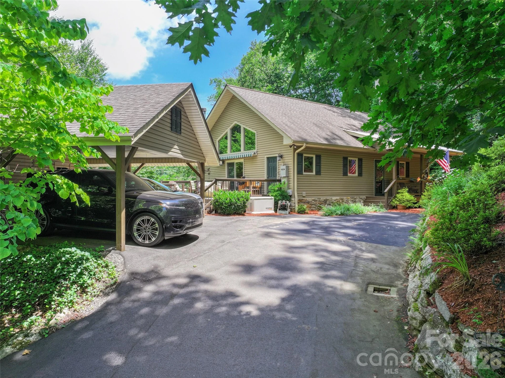 39 Maplewood Drive - Photo 2