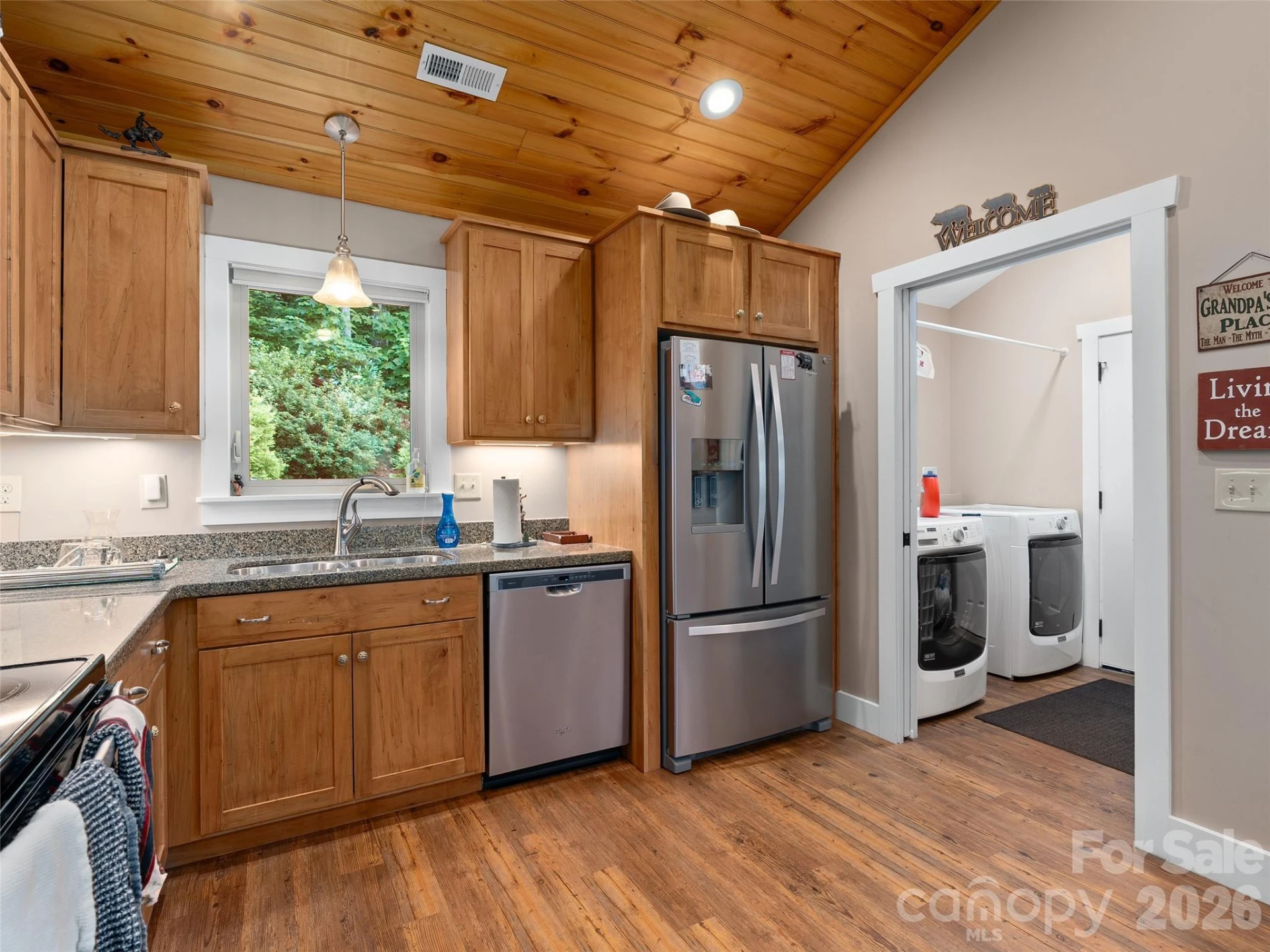 39 Maplewood Drive - Photo 12