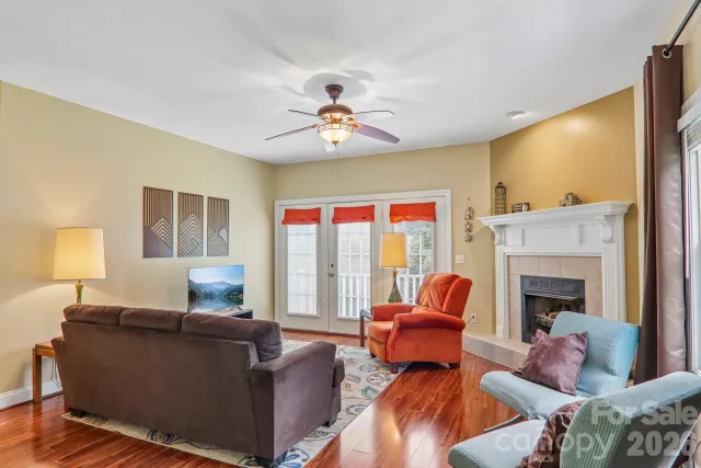 3311 Sandy Drive