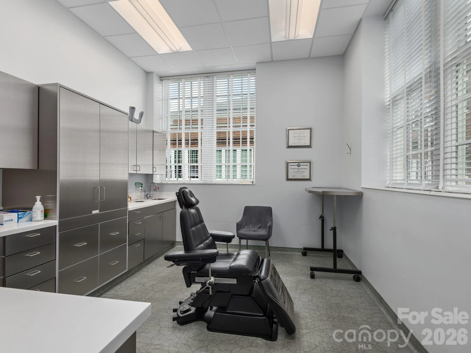 4 Vanderbilt Park Drive - Photo 8