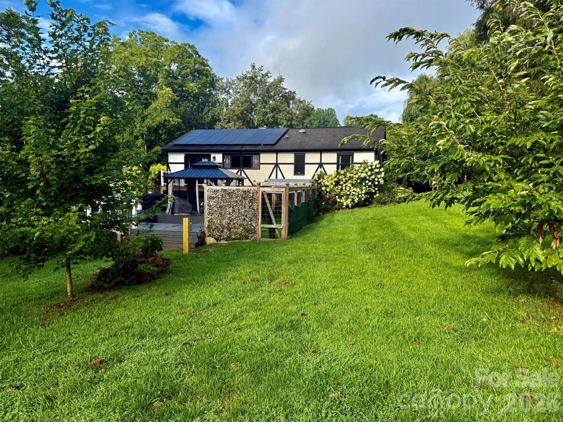 5 Northlake Drive - Photo 2