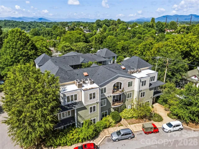 64 Clingman Avenue