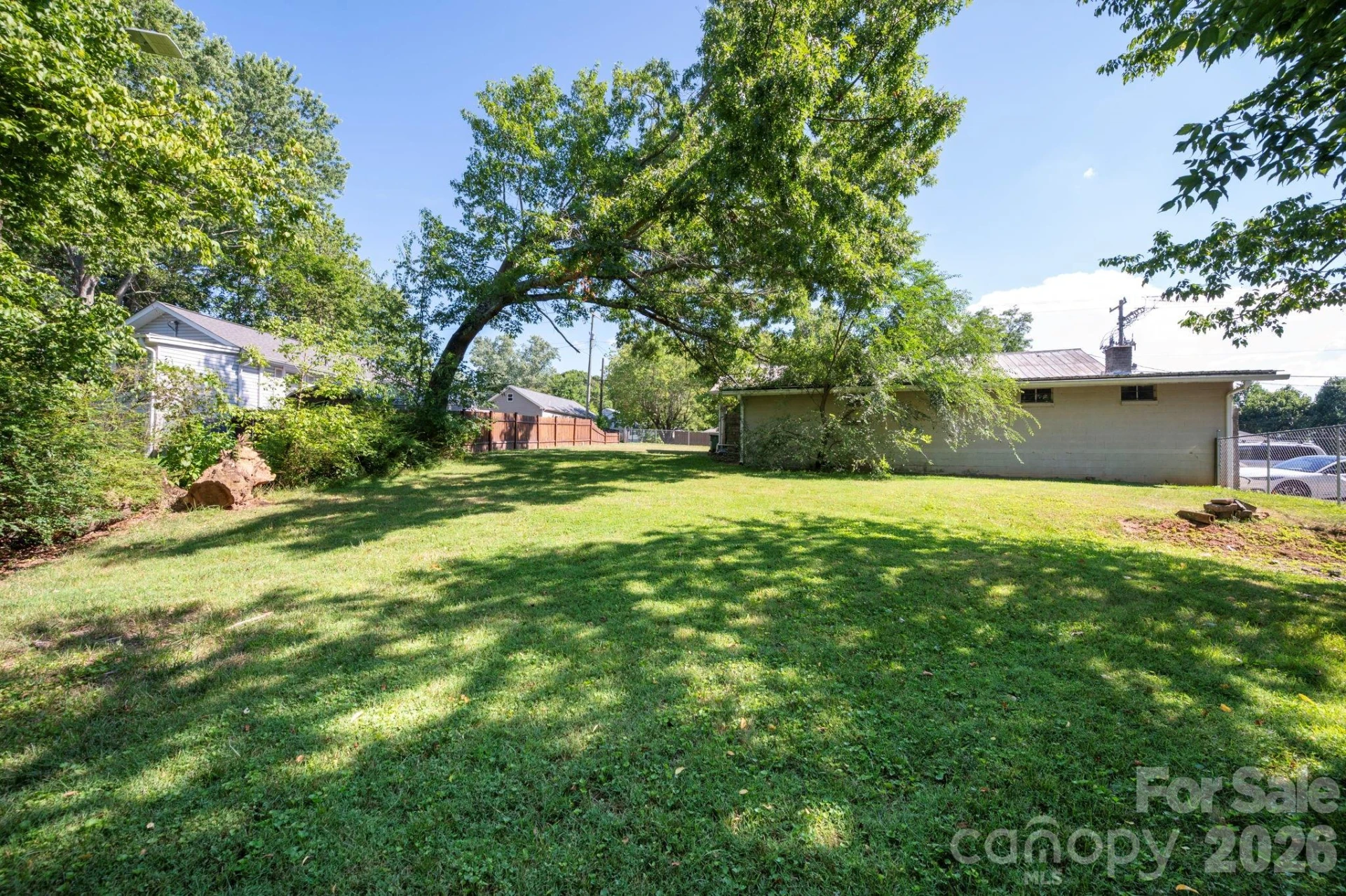 475 Deaverview Road - Photo 18