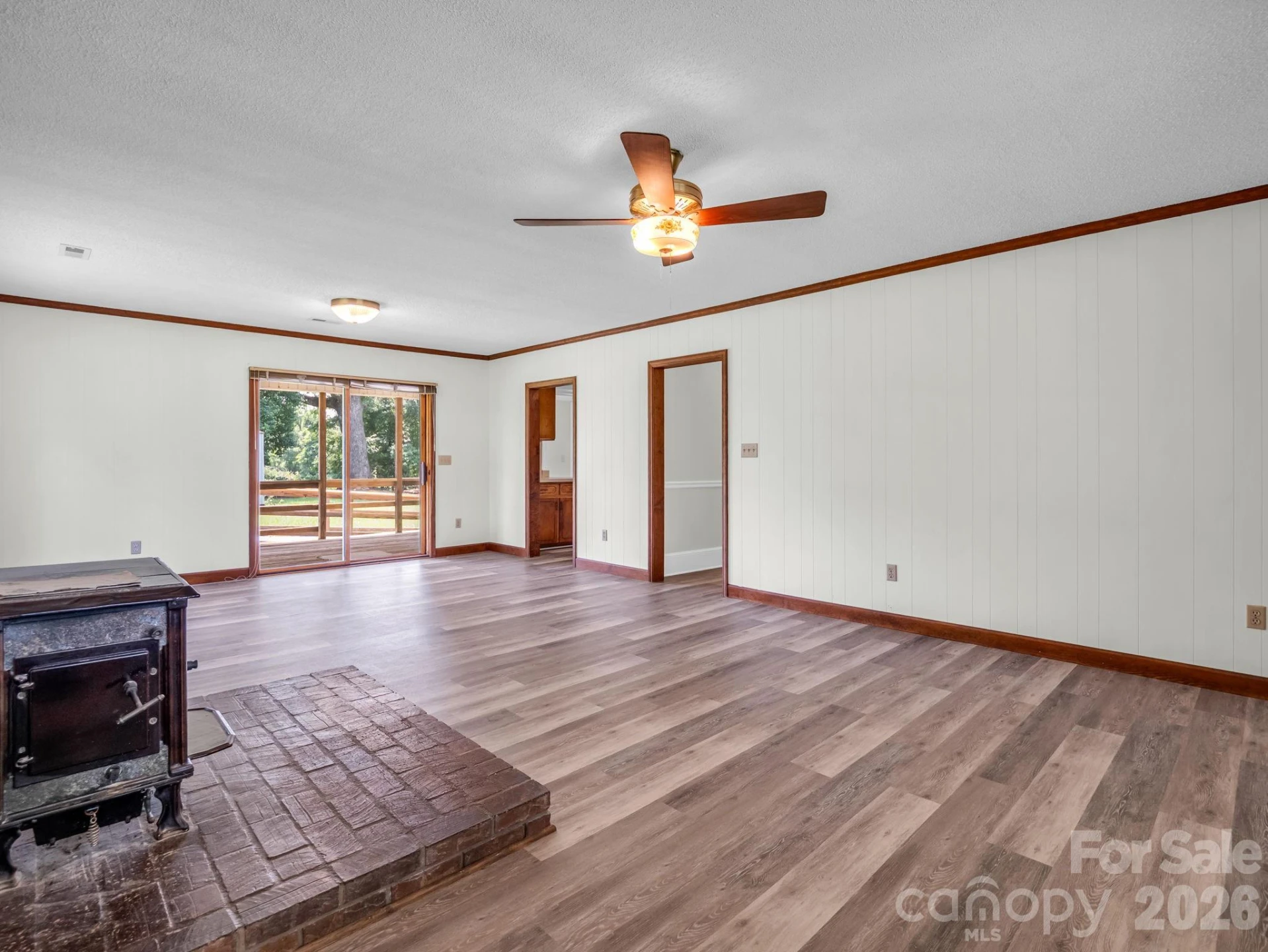 132 Valleyview Drive - Photo 4