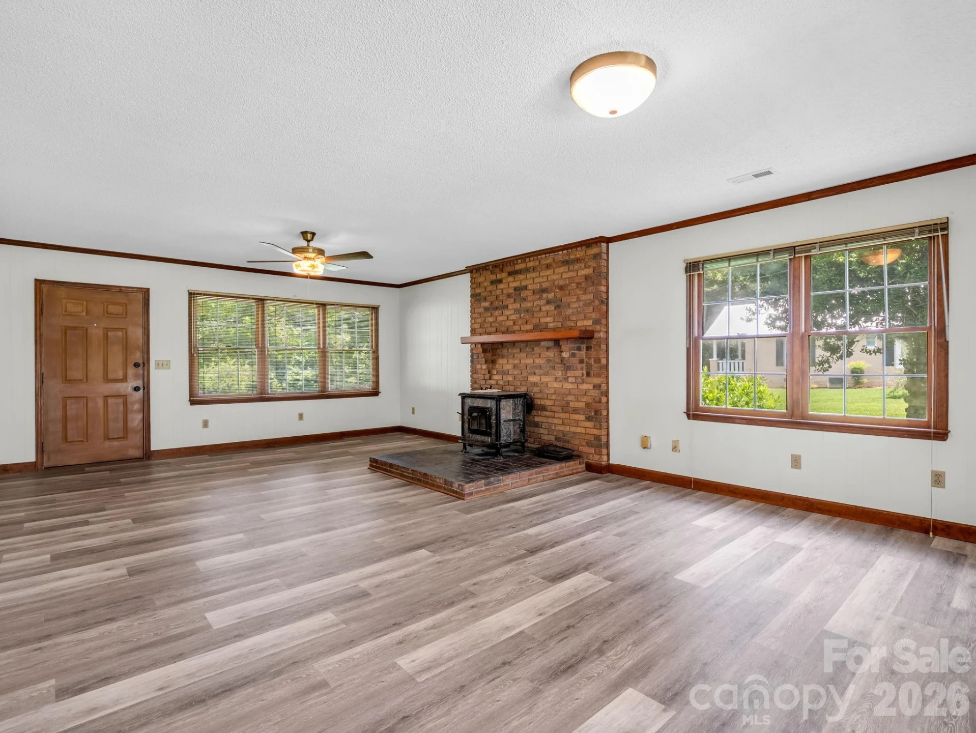 132 Valleyview Drive - Photo 7