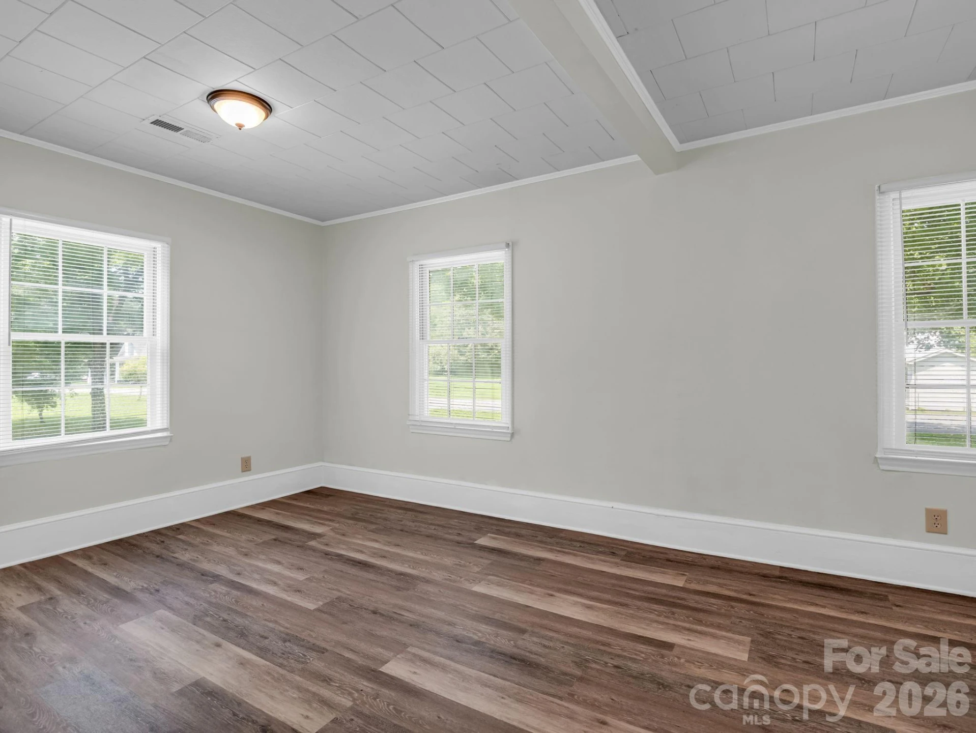 132 Valleyview Drive - Photo 16