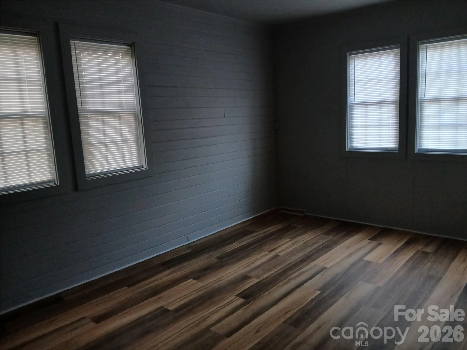 282 W Mountain Street - Photo 10